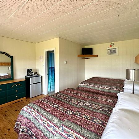 The Waterfront Motel Grand Barachois Eksteriør billede