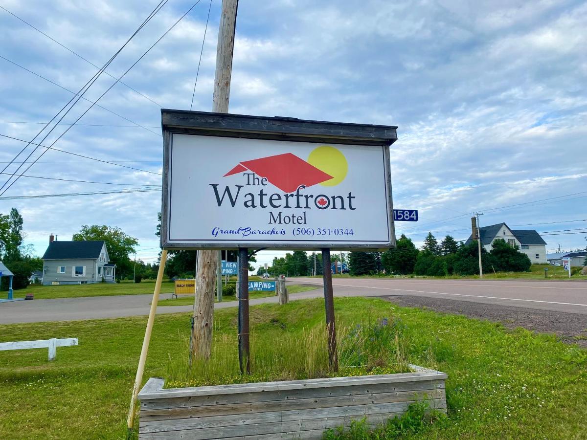 The Waterfront Motel Grand Barachois Eksteriør billede