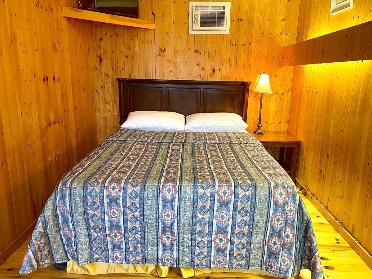 The Waterfront Motel Grand Barachois Eksteriør billede