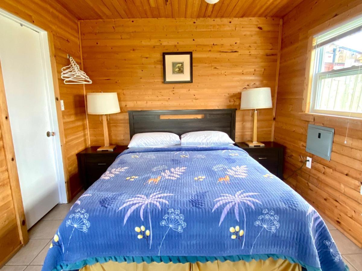 The Waterfront Motel Grand Barachois Eksteriør billede