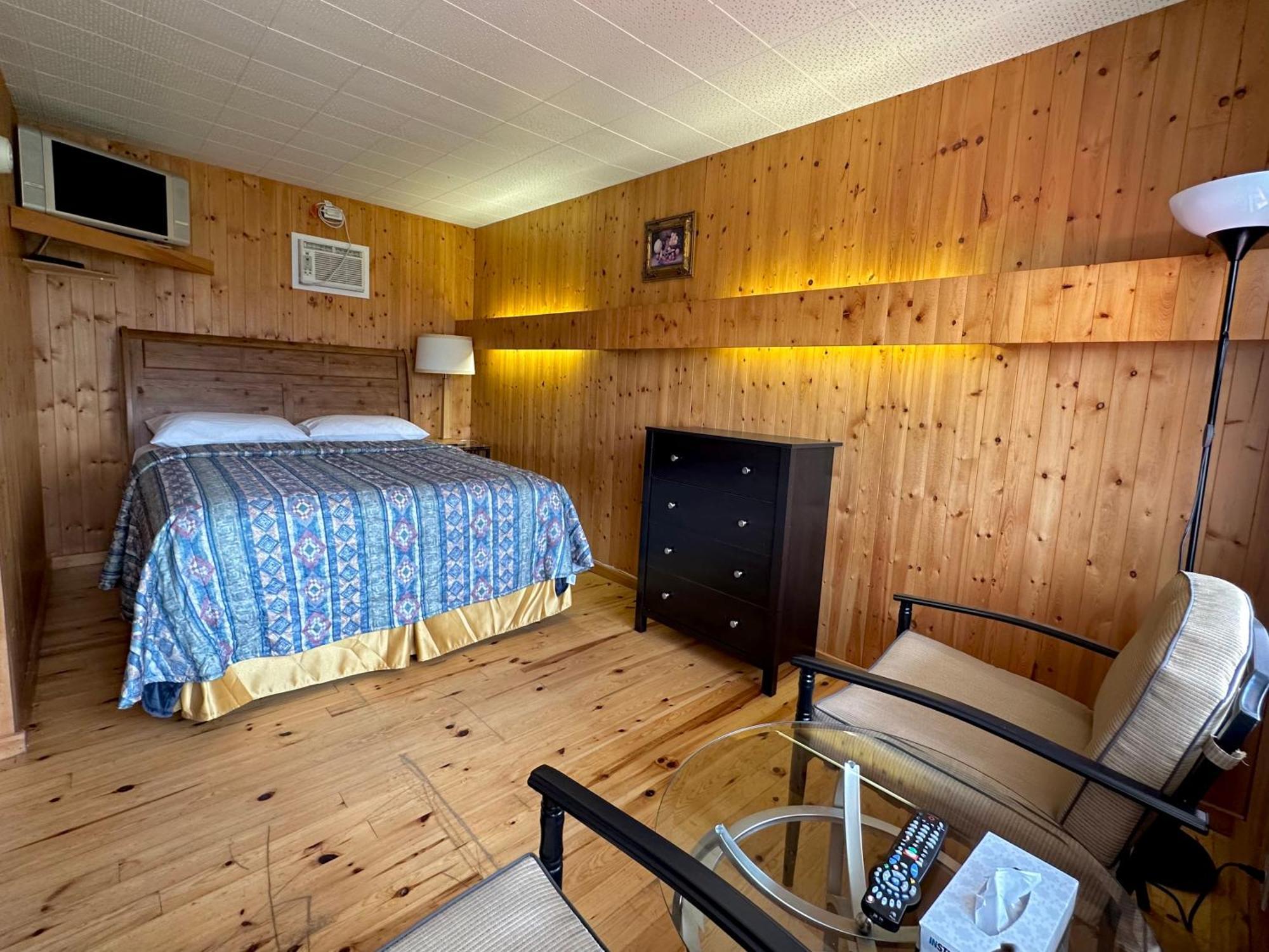 The Waterfront Motel Grand Barachois Eksteriør billede
